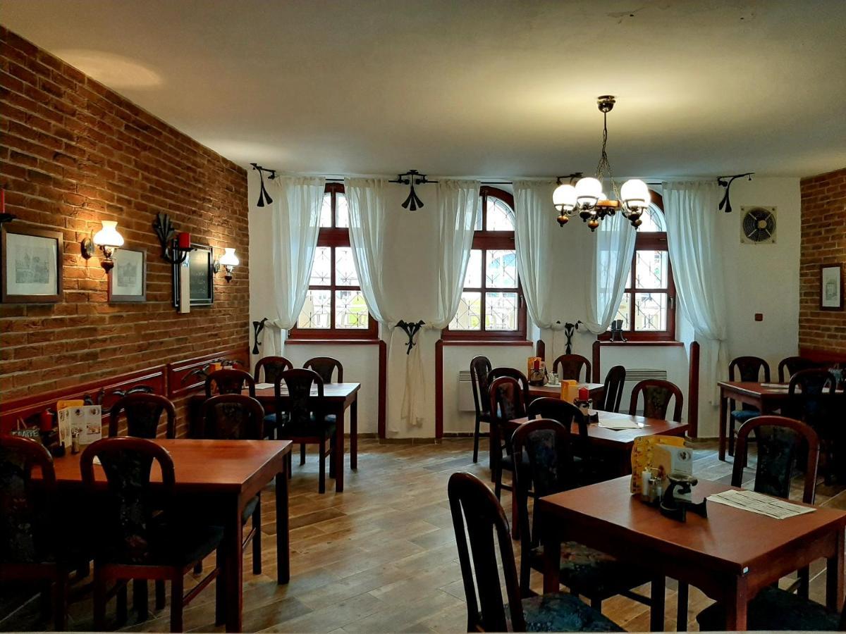 Penzion - Restaurant U Zamku Ξενοδοχείο Bečov nad Teplou Εξωτερικό φωτογραφία